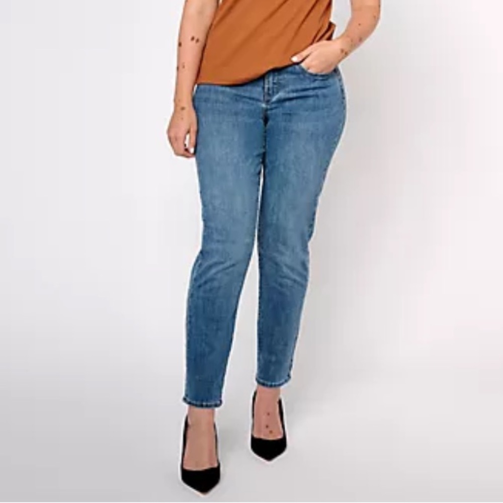 NYDJ NWOT Margot Girlfriend Jeans Size 00T